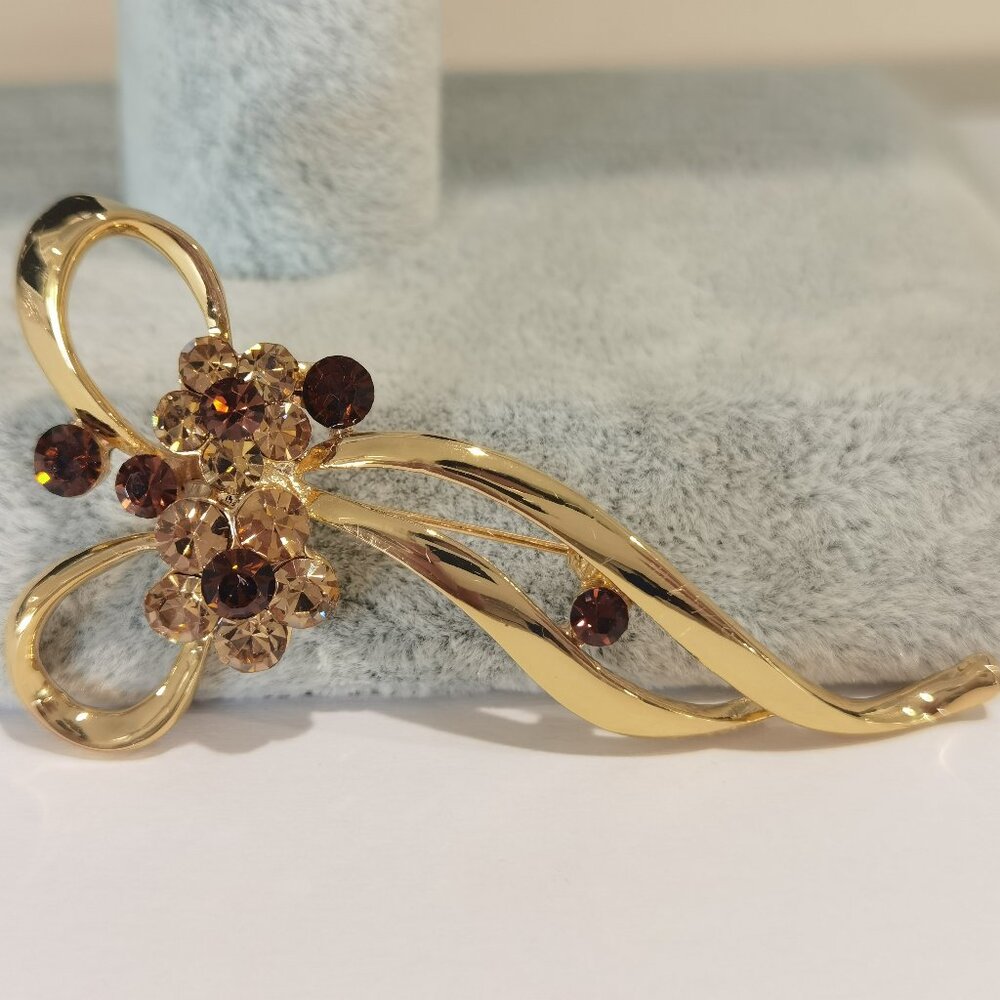 brooch